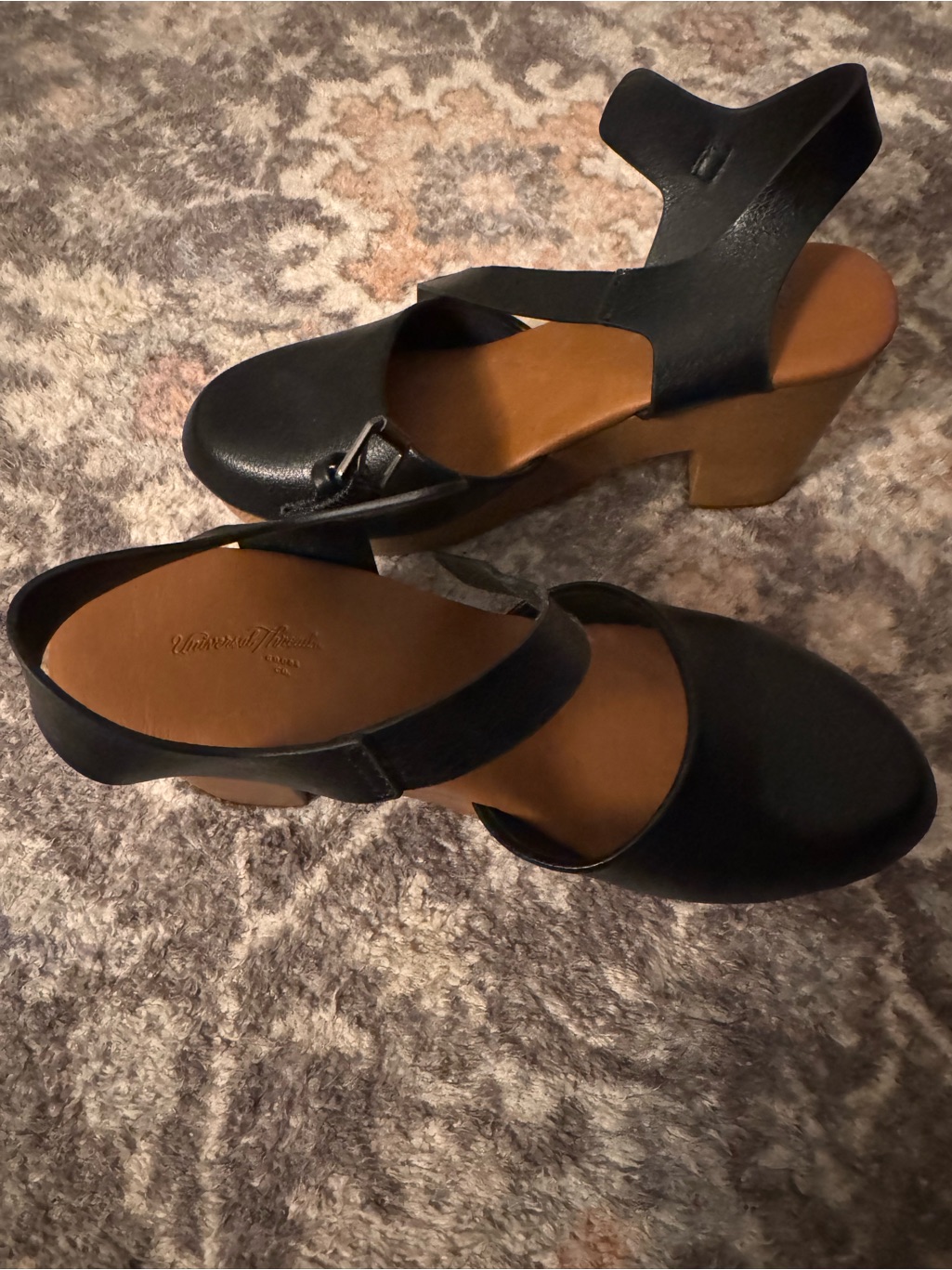 Universal Thread Black Leather Platform Clog Sandals With Heel — image 4 of 4